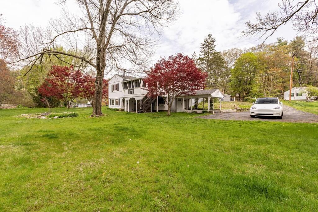 Cozy 3B2Ba Home With Huge Backyard And Gym Northborough Exterior photo