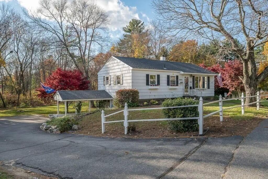 Cozy 3B2Ba Home With Huge Backyard And Gym Northborough Exterior photo