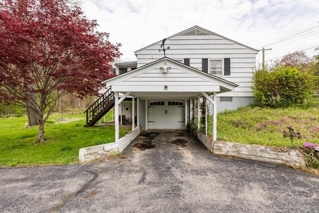 Cozy 3B2Ba Home With Huge Backyard And Gym Northborough Exterior photo